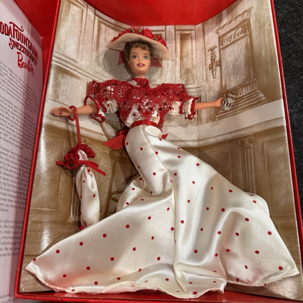 Soda Fountain Sweetheart 1996 Barbie Doll - Coca Cola Series NEW UNOPENED